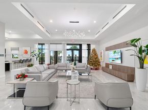 544 NE 206th Ln, Miami FL 33179