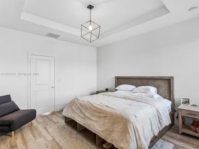 544 NE 206th Ln, Miami FL 33179