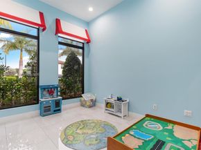 544 NE 206th Ln, Miami FL 33179