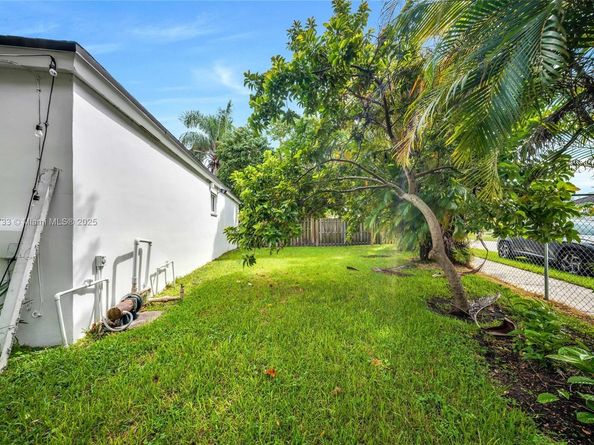 15450 SW 143rd Ave, Miami FL 33177