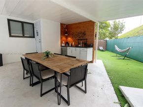 2840-2842 NW 13th St, Miami FL 33125