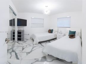 2840-2842 NW 13th St, Miami FL 33125