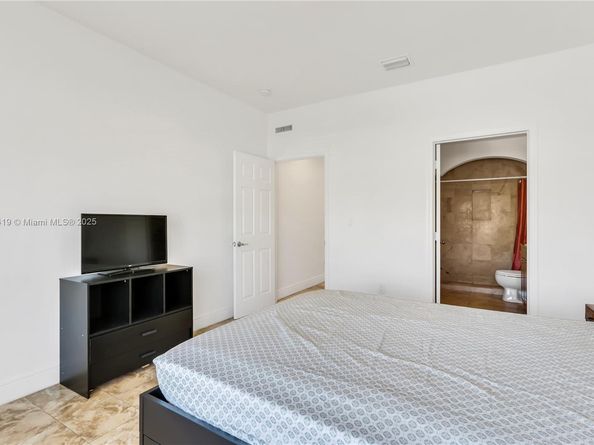 1016 71st St 201, Miami Beach FL 33141