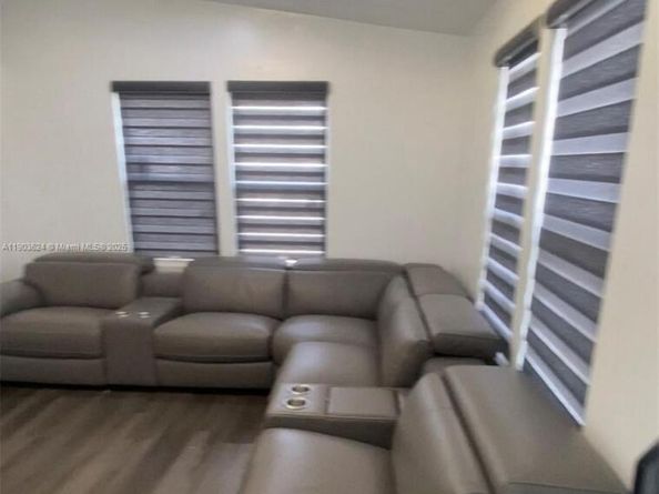 5404 NW 200th rd, Miami Gardens FL 33055