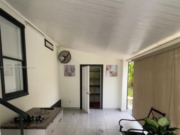 5404 NW 200th rd, Miami Gardens FL 33055