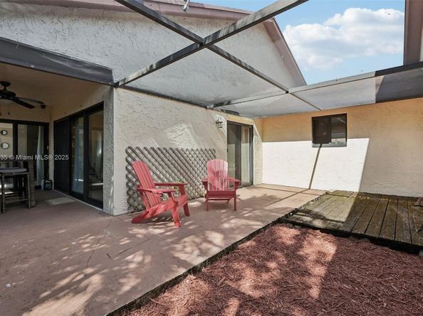 4702 Satinwood Trl, Coconut Creek FL 33063