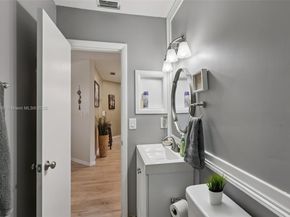 4702 Satinwood Trl, Coconut Creek FL 33063