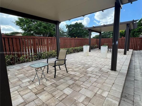 4702 Satinwood Trl, Coconut Creek FL 33063