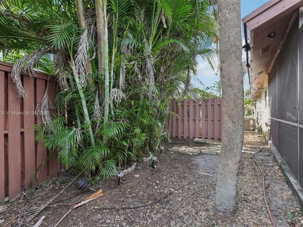 4702 Satinwood Trl, Coconut Creek FL 33063