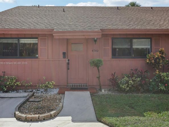 4702 Satinwood Trl, Coconut Creek FL 33063