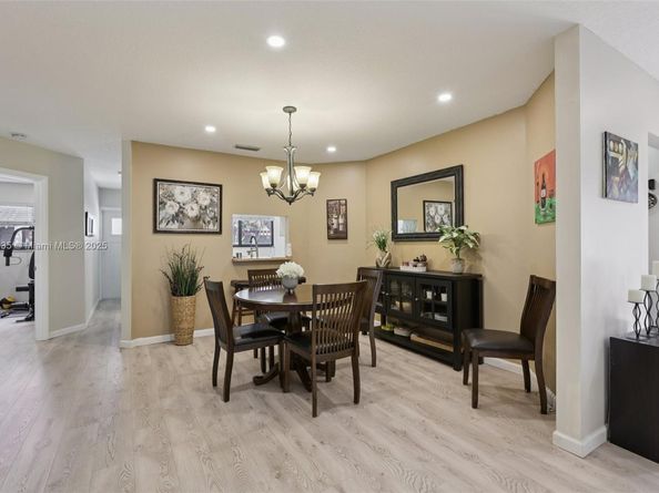 4702 Satinwood Trl, Coconut Creek FL 33063