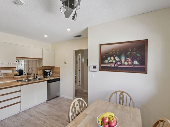 4702 Satinwood Trl, Coconut Creek FL 33063