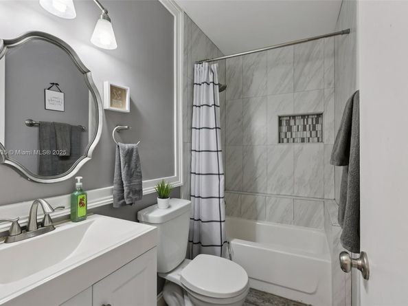 4702 Satinwood Trl, Coconut Creek FL 33063