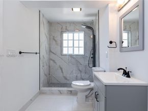 132 SW 2nd Ave, Hallandale Beach FL 33009