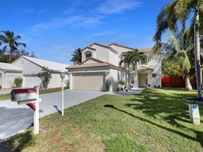 104 Wedgewood Lks S, Green Acres FL 33463