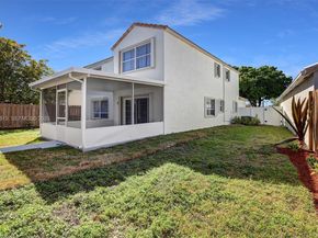 104 Wedgewood Lks S, Green Acres FL 33463