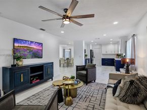 104 Wedgewood Lks S, Green Acres FL 33463