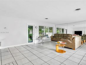 3145 Hollywood Blvd, Hollywood FL 33021