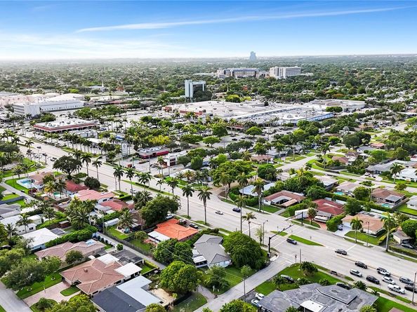 3145 Hollywood Blvd, Hollywood FL 33021