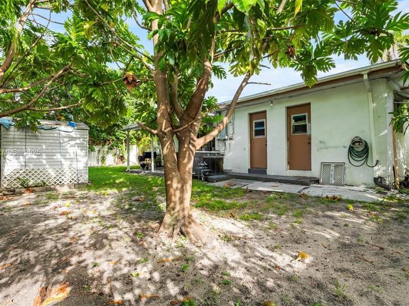 3145 Hollywood Blvd, Hollywood FL 33021