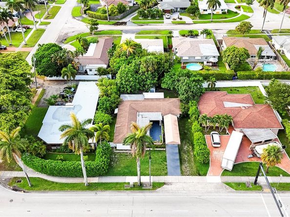 3145 Hollywood Blvd, Hollywood FL 33021