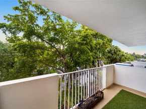 1455 N Treasure Dr 3K, North Bay Village FL 33141