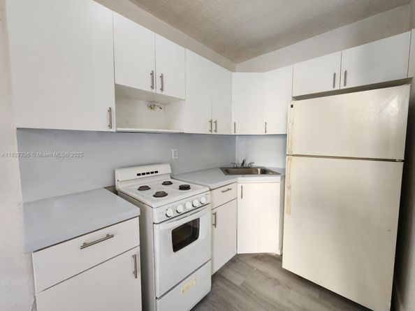3615 Thomas Ave 1, Miami FL 33133