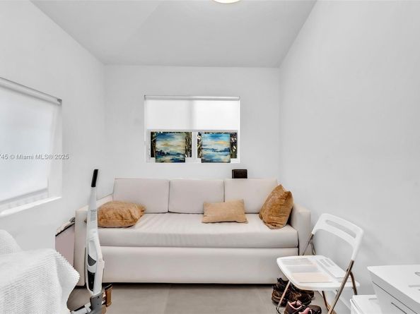 836 W 40th St, Miami Beach FL 33140