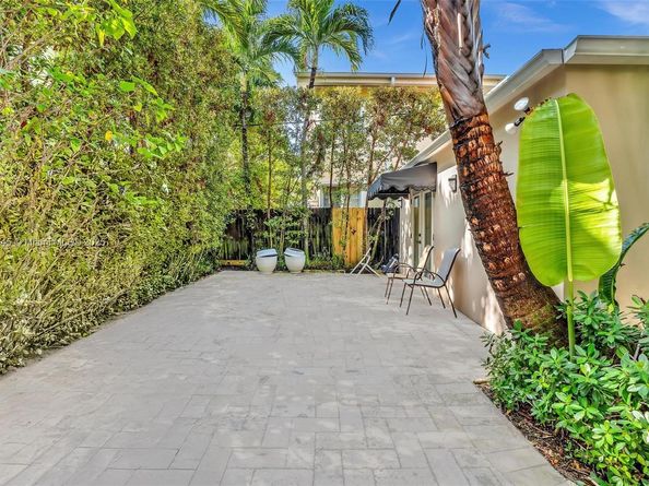 836 W 40th St, Miami Beach FL 33140