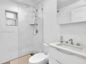 836 W 40th St, Miami Beach FL 33140