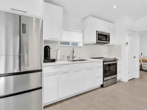 836 W 40th St, Miami Beach FL 33140