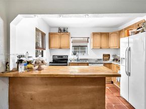 836 W 40th St, Miami Beach FL 33140