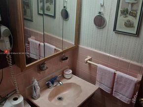 1000 SE 4th St 224, Fort Lauderdale FL 33301