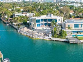 1649 W 22nd St, Miami Beach FL 33140