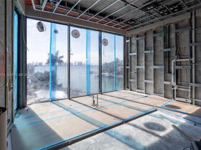 1649 W 22nd St, Miami Beach FL 33140