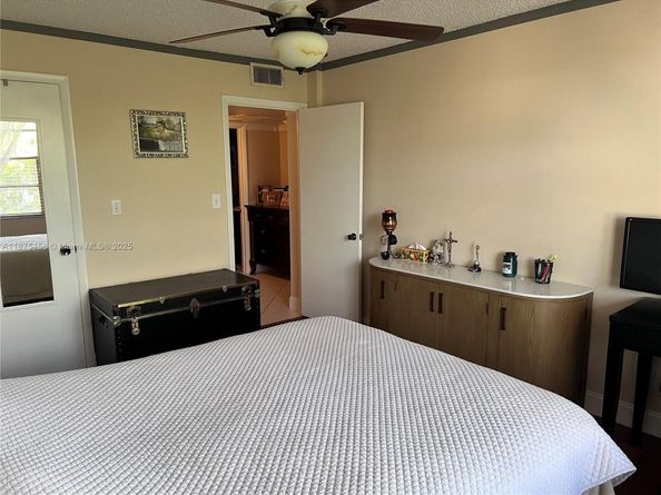 6600 Cypress Rd 504, Plantation FL 33317