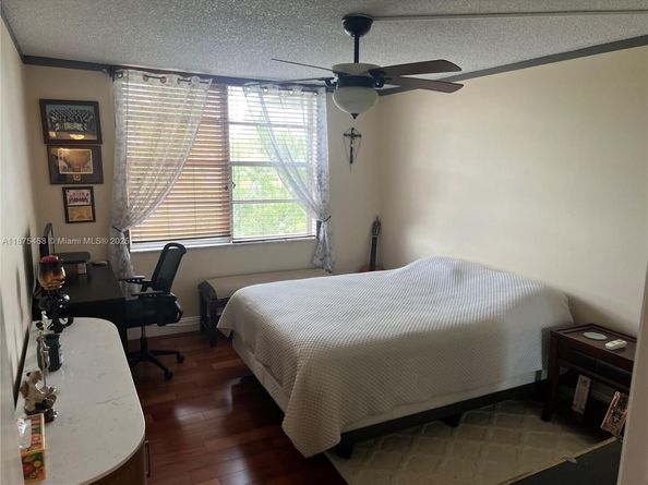 6600 Cypress Rd 504, Plantation FL 33317