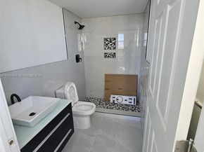 7125 Bay Dr 506, Miami Beach FL 33141