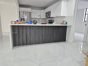 7125 Bay Dr 506, Miami Beach FL 33141