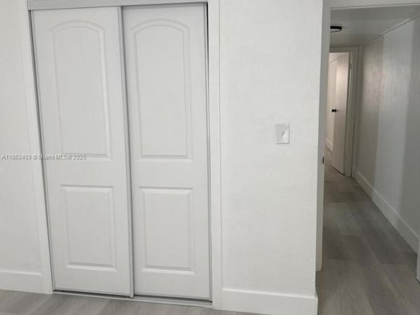 1000 W 28 St 16, Hialeah FL 33010