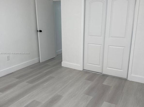 1000 W 28 St 16, Hialeah FL 33010