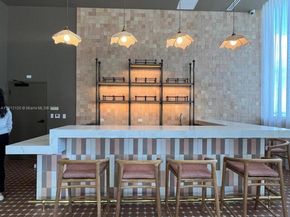 11 NE 6th St 1906, Miami FL 33132