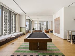 11 NE 6th St 1906, Miami FL 33132