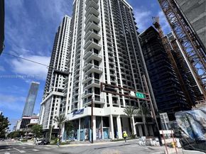 11 NE 6th St 1906, Miami FL 33132