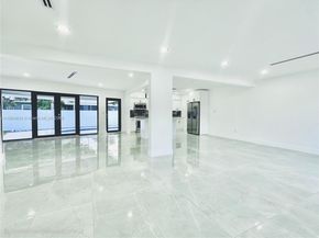 20 NE 135th St, North Miami FL 33161