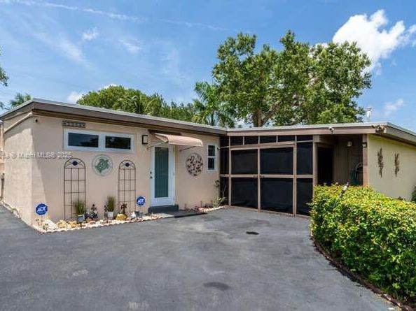 3309 SW 16th St, Fort Lauderdale FL 33312