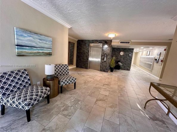 2601 S Course Dr 206, Pompano Beach FL 33069