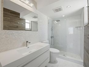 1658 Bay Rd 703, Miami Beach FL 33139