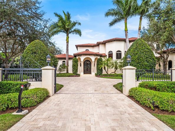 6255 SW 133rd St, Pinecrest FL 33156