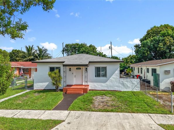 675 W 30th St, Hialeah FL 33012